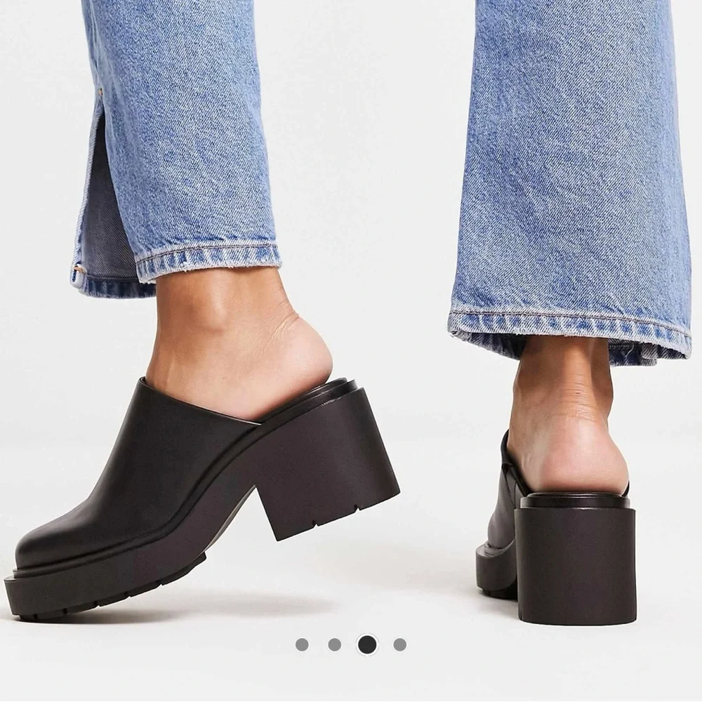 Monki Black Chunky Platform Mule Clogs - Picture 1 of 5